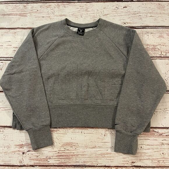 Nike Tops - Nike Women's Versa Embossed Cropped Training Sweatshirt Size Medium Gray‎